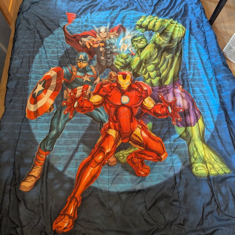 Avengers Bed Spread Comforter Full (82 X 67") Thor, Hulk, Iron Man, Capt America